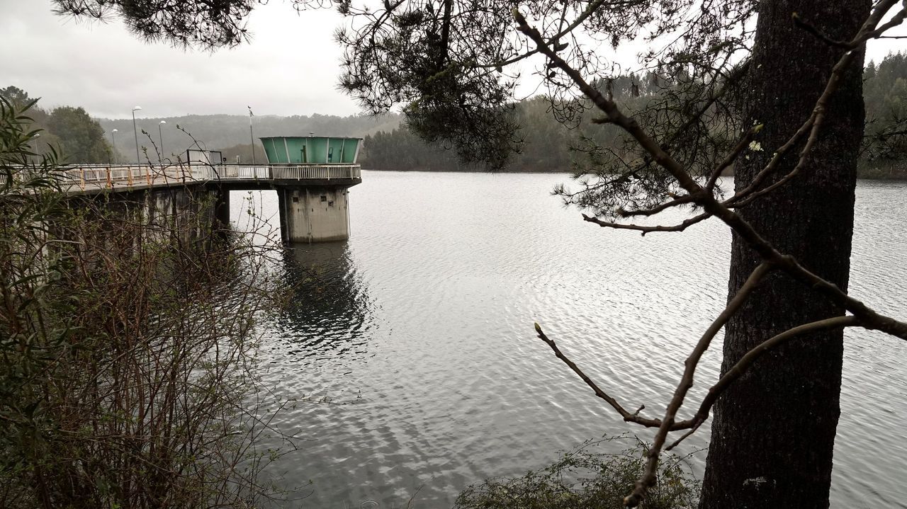 La conselleira de Medio Ambiente acusa a Caballero de tener «un negocio montado con el agua» – La Voz de Galicia