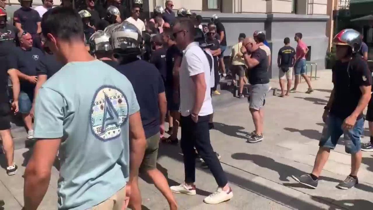 Aragón guarda silencio por el bombero y trabajador fallecidos en un incendio en Calatorao – ABC