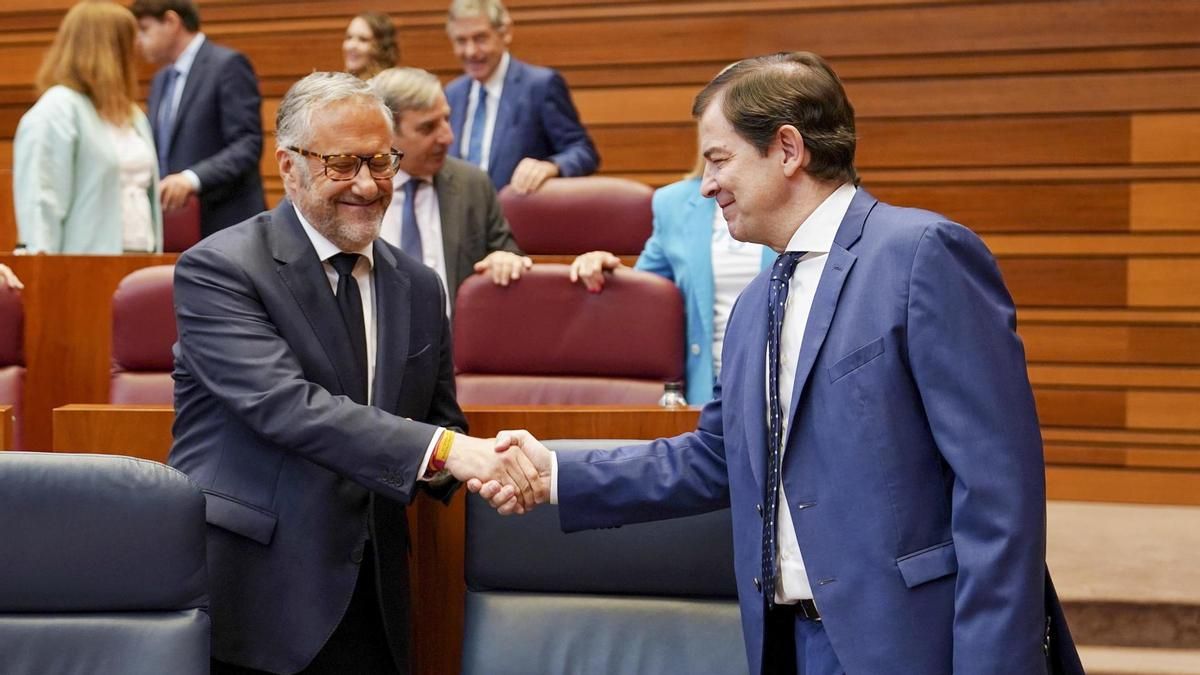 Vox retira tres preguntas críticas con los consejeros del PP horas después de registrarlas en las Cortes de Castilla y León – elDiario.es