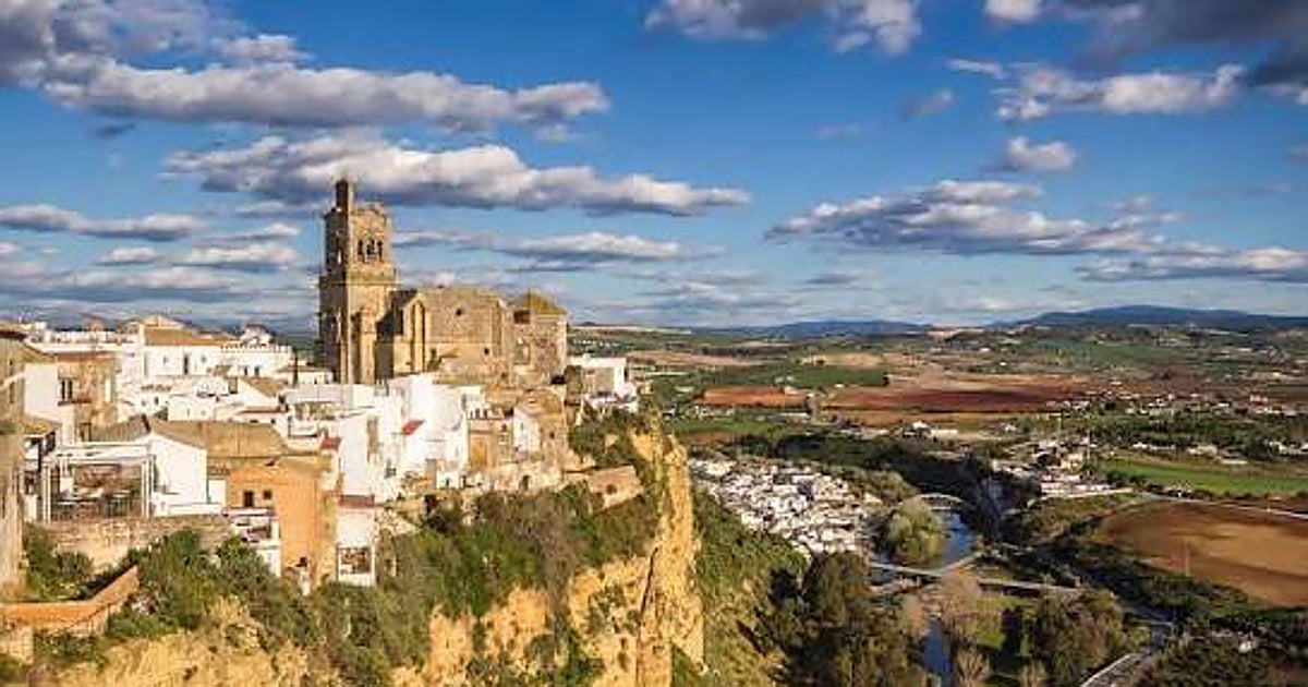 La carretera panorámica de Andalucía que atraviesa pueblos blancos, sierras y miradores para una escapada en coche – ABC