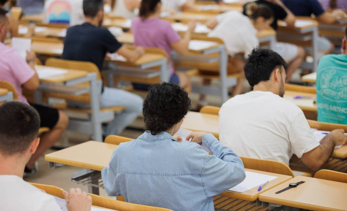Miles de docentes andaluces, muy nerviosos intentando consultar sin éxito en la web dónde trabajarán el curso que viene – lavozdelsur.es