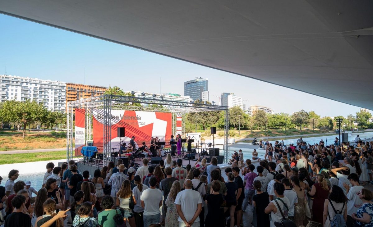 Las bandas de Berklee vuelven ‘a mojarse’ en el lago de la Ciutat de les Arts i les Ciències – Valencia Plaza