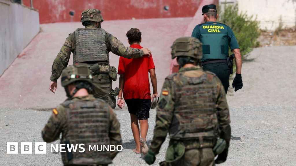 «¡No, Marruecos no!»: el dilema de qué hacer con los niños no acompañados que llegaron a Ceuta y que España no sabe a quién devolver