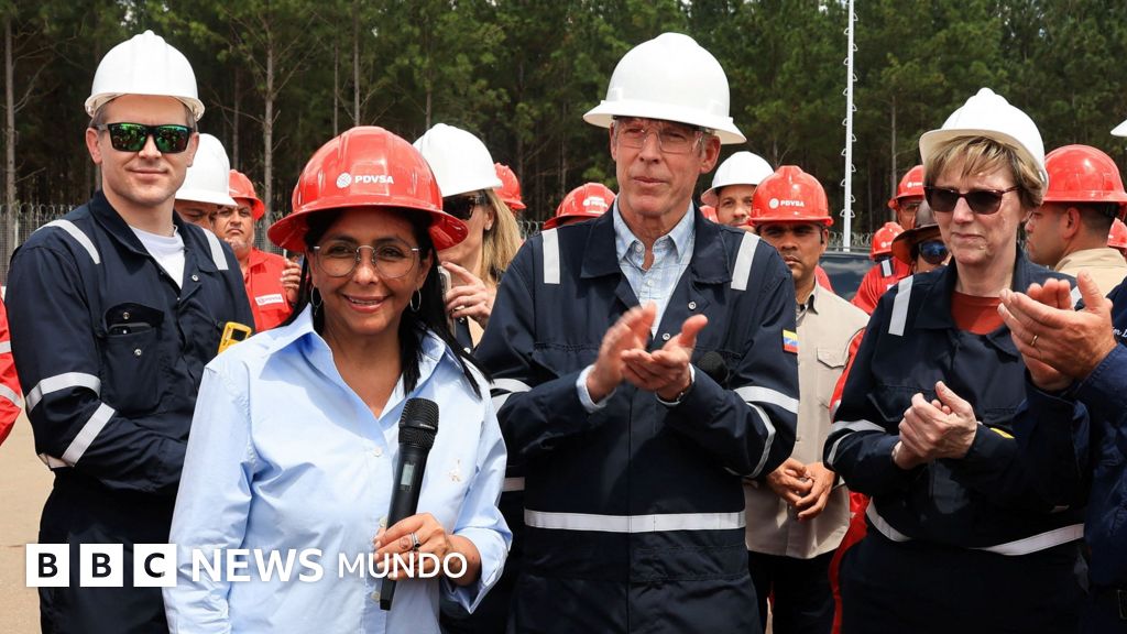 En qué consiste el «mayor acuerdo petrolero de la historia» anunciado por EE.UU. y Venezuela, y por qué es tan polémico