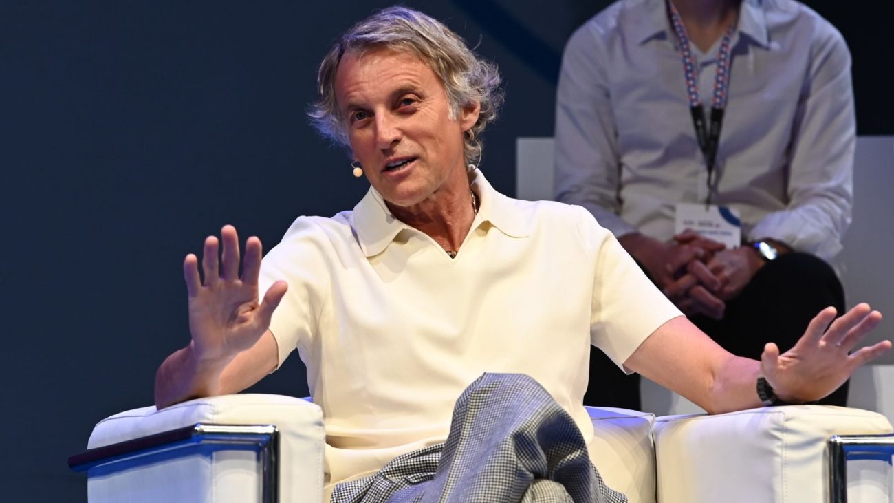 Jesús Calleja regresa a Madrid tras sus vacaciones con Sánchez en La Mareta – OkDiario