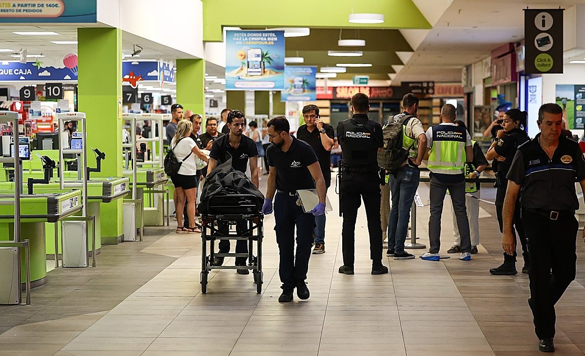 El presunto asesino de Gloria en el Carrefour Infante de Murcia llamó a la Policía mientras huía hacia Granada – La Verdad