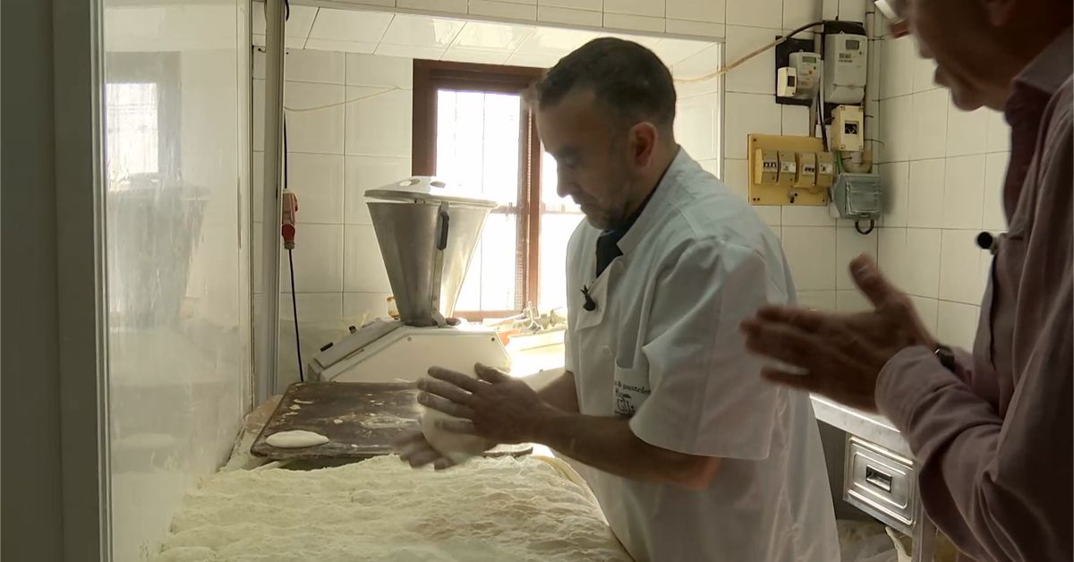 Andalucía a dedo: La familia Gil fabrica molletes en Montejaque desde la Guerra de Cuba – Canal Sur