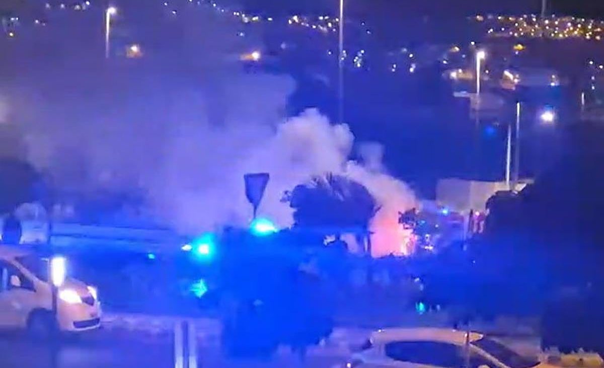 Dos coches, calcinados tras dos incendios en Siete Palmas – Canarias7