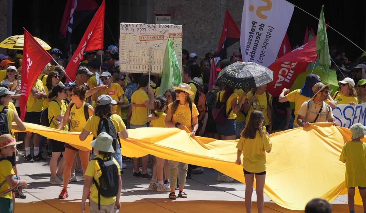 Conflicto docente: el pulso entre los profesores y la Generalitat amenaza el inicio de curso en Cataluña – Vozpopuli