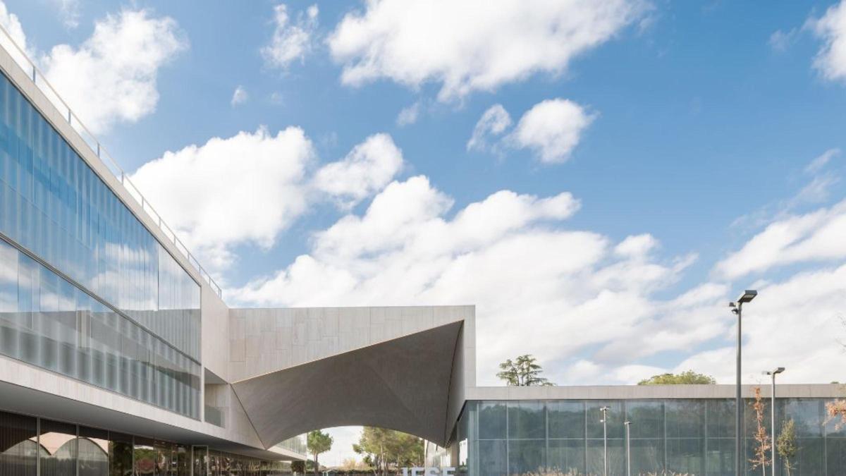 Almeida recalifica terrenos del IESE en Madrid y abre la puerta a triplicar su edificabilidad – El Periódico