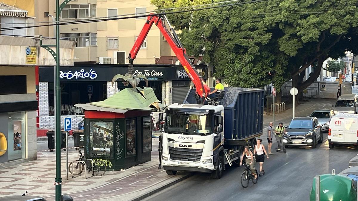 Desaparece otro quiosco de Málaga: expira la licencia tras permanecer sin uso – La Opinión de Málaga