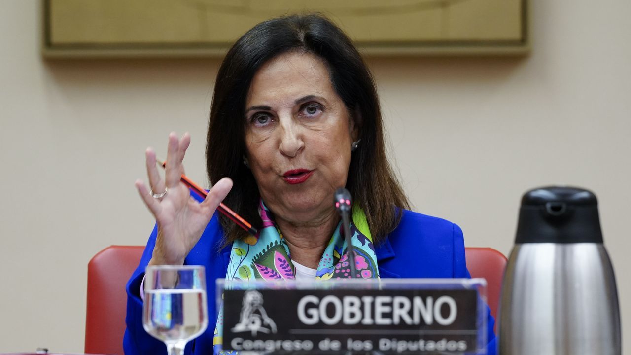 Margarita Robles subraya que el CNI hizo su trabajo en Ceuta y compartió información con las fuerzas de seguridad – La Voz de Galicia