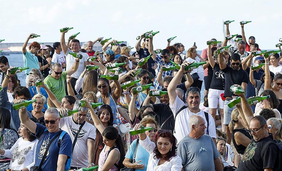 Gijón hace historia con 10.385 escanciadores – El Comercio