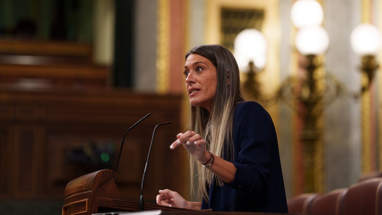 Nogueras amenaza al PSOE con votar no a todo si manda menores a Cataluña – La Voz de Galicia