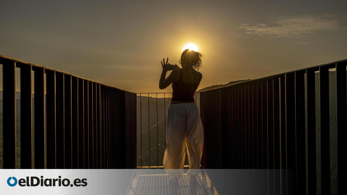 El eclipse de agosto, en directo: AEMET avisa de nubes que pueden entorpecer la visión del eclipse