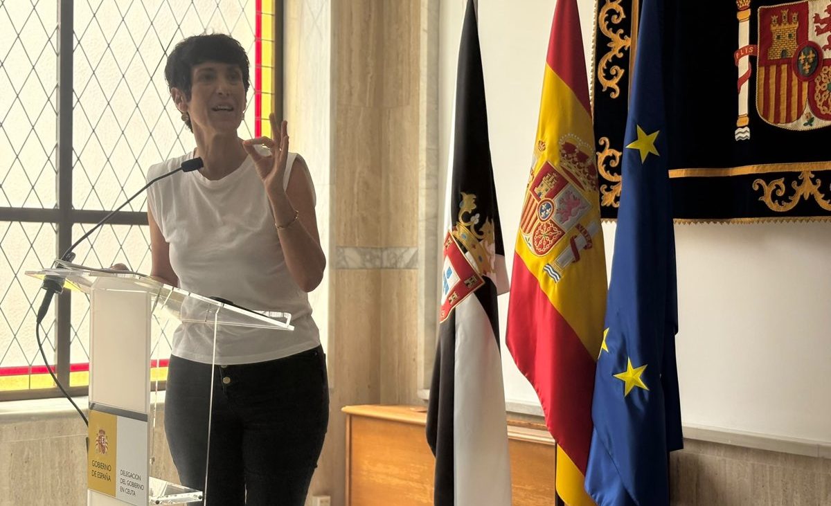 El Gobierno anuncia nuevos dispositivos temporales para atender migrantes en Ceuta con 1.500 plazas