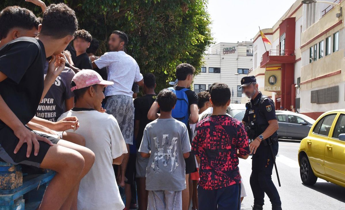 Bruselas avala el retorno a Marruecos de los menores migrantes no acompañados que permanezcan en Ceuta