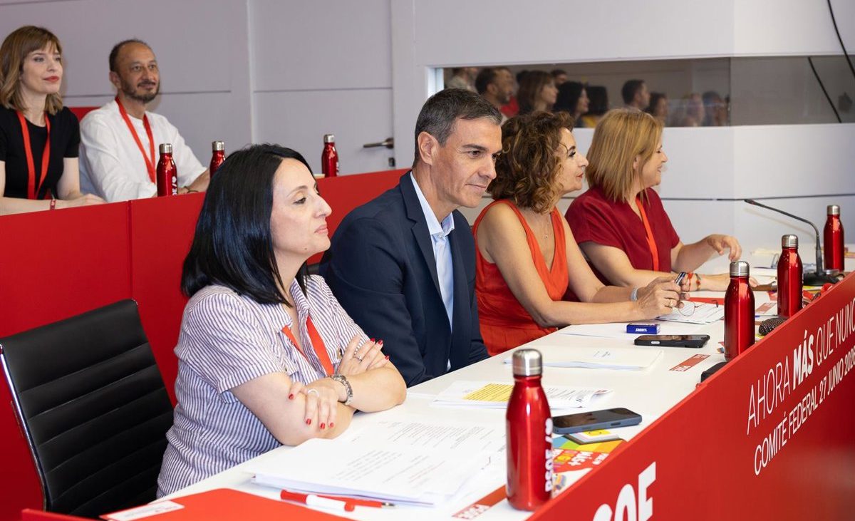 El PSOE acusa a Feijóo de ir a Ceuta para «echar gasolina a la crispación» y «hacer campaña» con «fines partidistas»