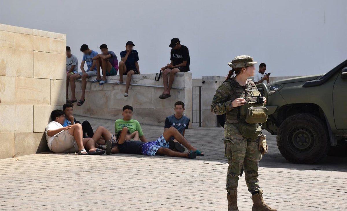 Bruselas recalca «el deber» de España de proteger a los menores de Ceuta y pide la devolución de «todos» los irregulares