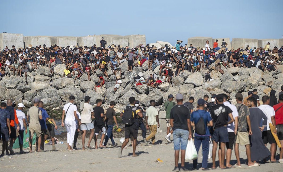 Cuerpo viajará a Ceuta para abordar con empresas y agentes sociales el apoyo económico tras la crisis migratoria