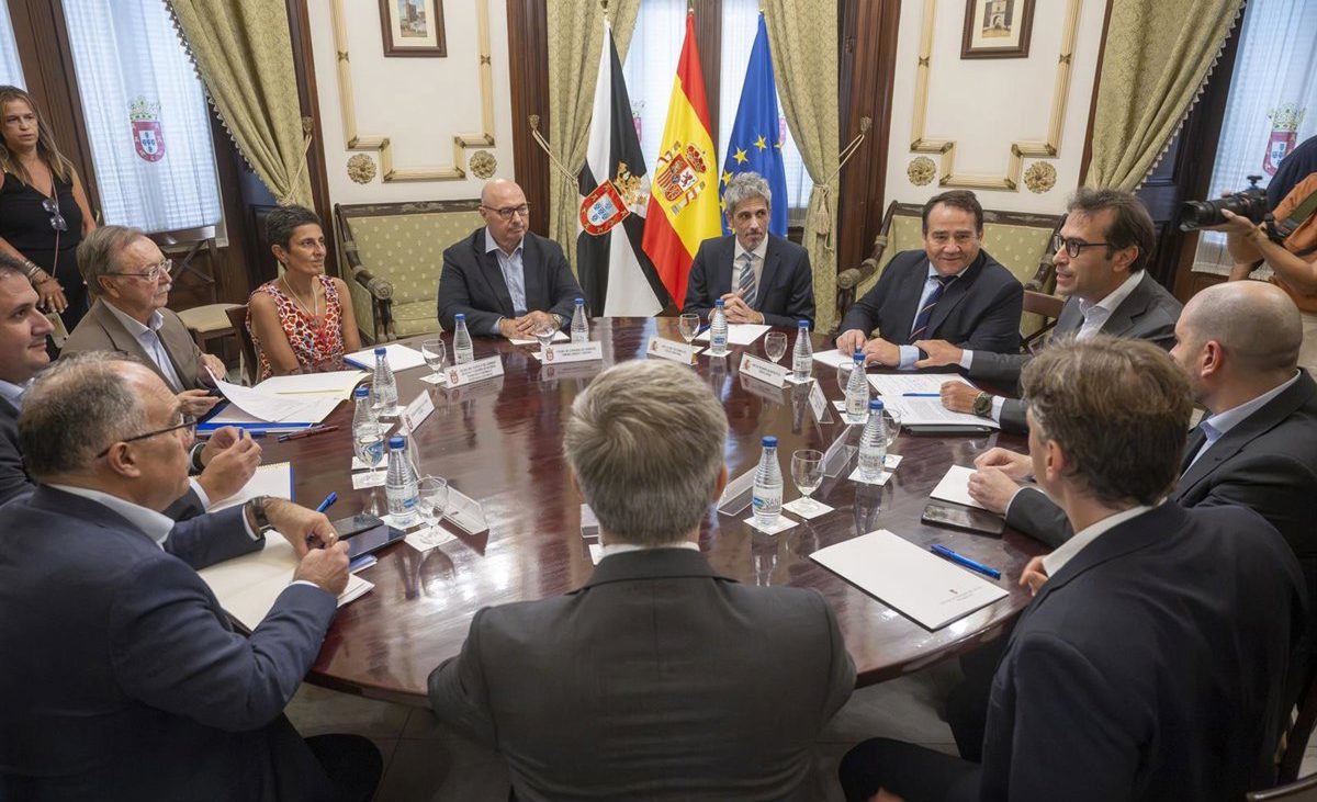 Cuerpo anuncia «medidas de choque» en Ceuta para reforzar la seguridad, gestionar retornos y revitalizar la economía