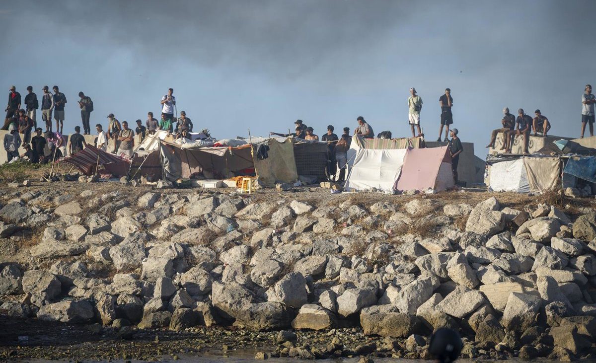 El Gobierno anuncia un acuerdo con Ceuta sobre nuevos espacios para la ubicación temporal de migrantes