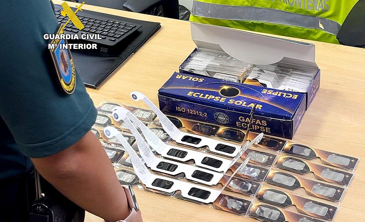 Intervenidas en Cantabria 100 gafas no homologadas para ver el eclipse – El Diario Montañés
