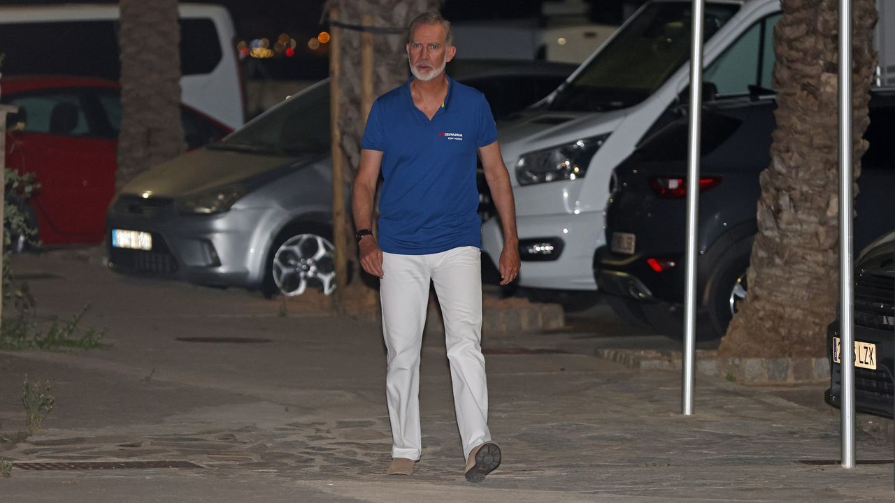 El rey, gran aficionado a la astronomía, observará el eclipse desde Baleares – La Voz de Galicia