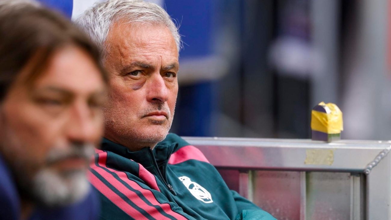 José Mourinho, protagonista también en el Schalke 04 – Real Madrid tras aparecer con un ojo morado – Telecinco