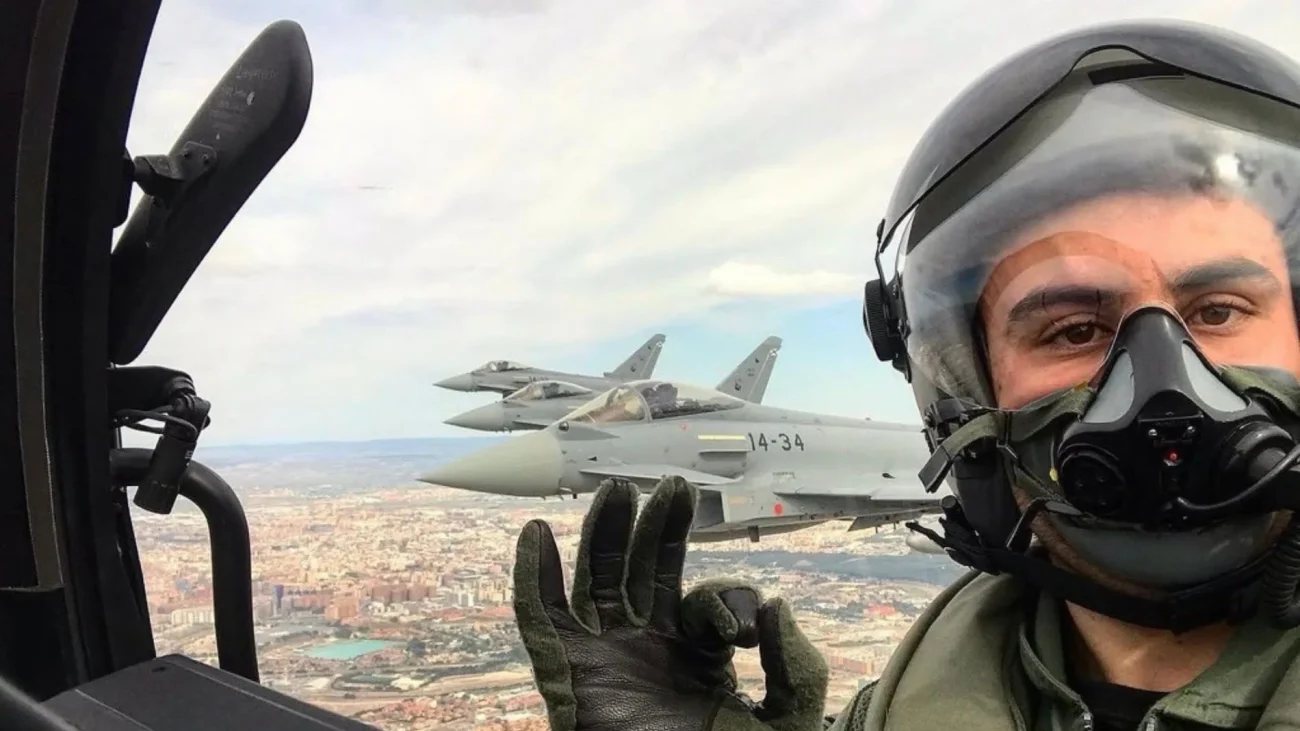 Juan Bengoechea, piloto de Eurofighter: «Esta profesión tiene mucho sacrificio y a la gente que está con nosotros le debemos la vida»