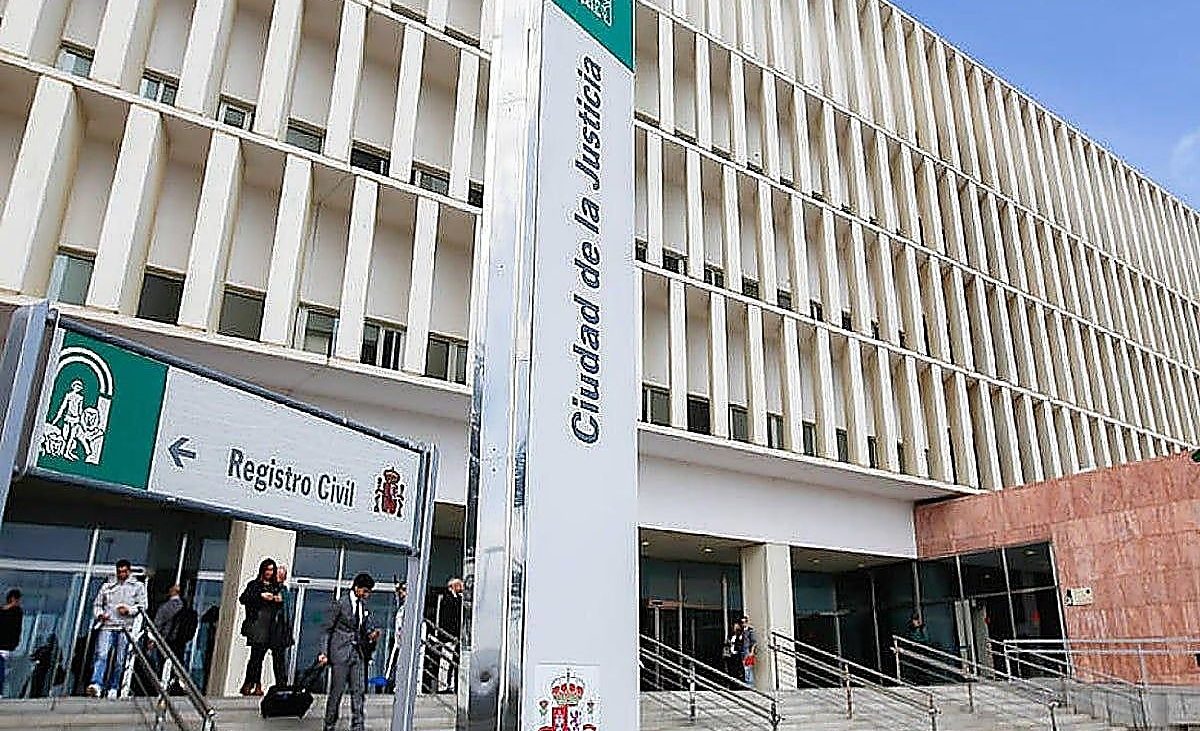 Deja a su novia en la habitación y se cuela en la contigua para violar a una amiga que dormía ebria en Málaga – diariosur.es
