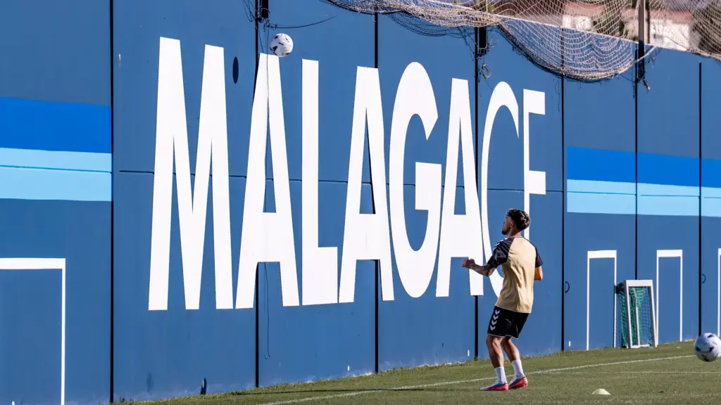 El Málaga irá a por un central tras una planificación demasiada arriesgada – Radio Marca Málaga