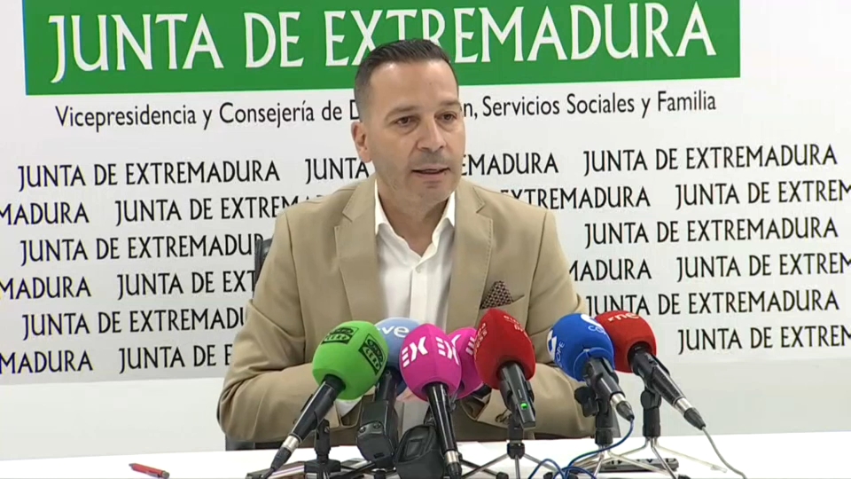 Fernández rechaza más traslados de menores migrantes a Extremadura – Canal Extremadura