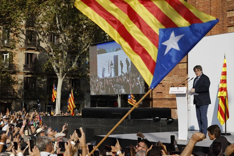 Puigdemont revive su retorno fugaz el día que invistieron al president «más españolista» – EFE – Agencia de noticias