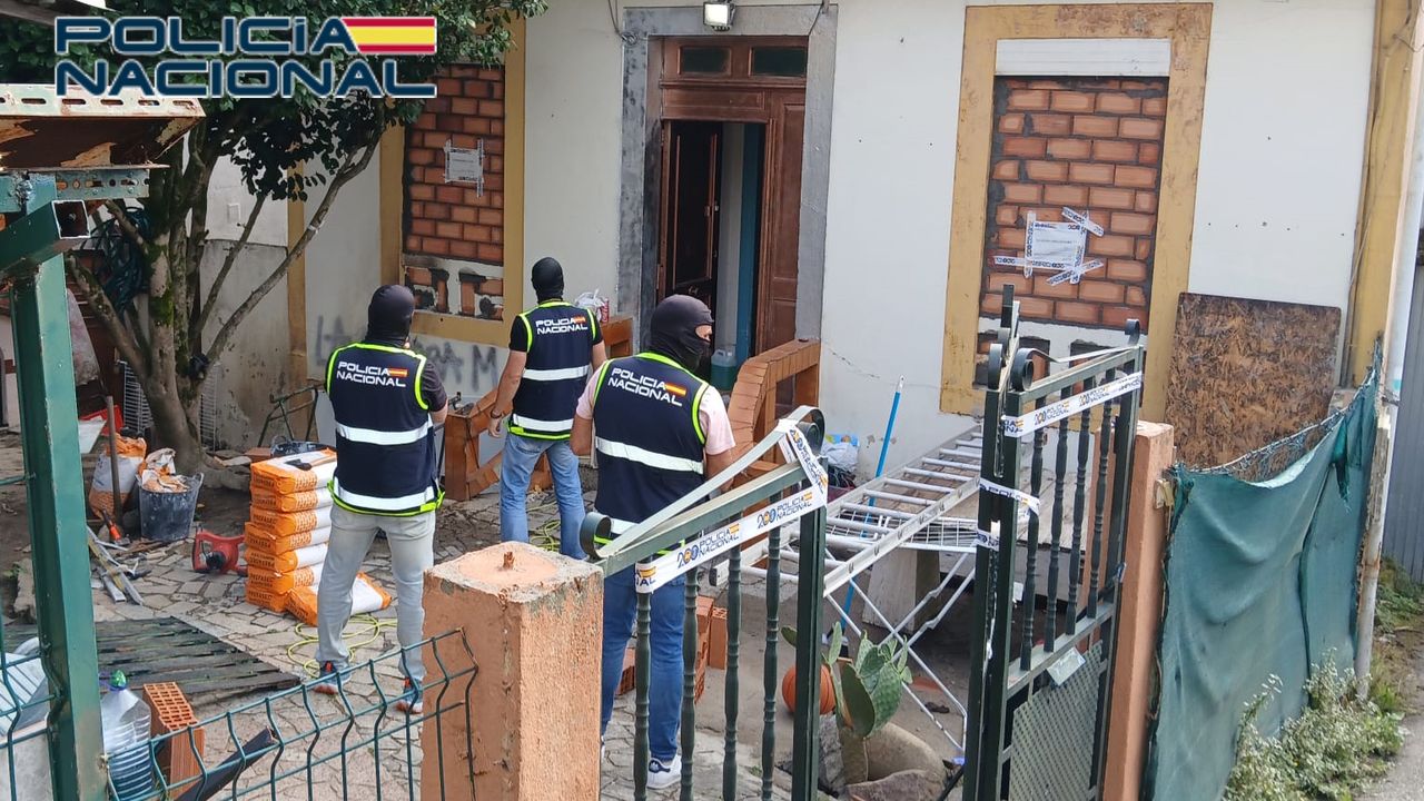 El juez ordena el tapiado «exprés» de una narcocasa donde se cocinaban drogas en Vigo – La Voz de Galicia